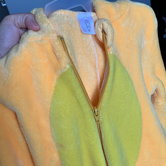 Super soft and fluffy yellow duckling costume 2T - Picture 11 of 11